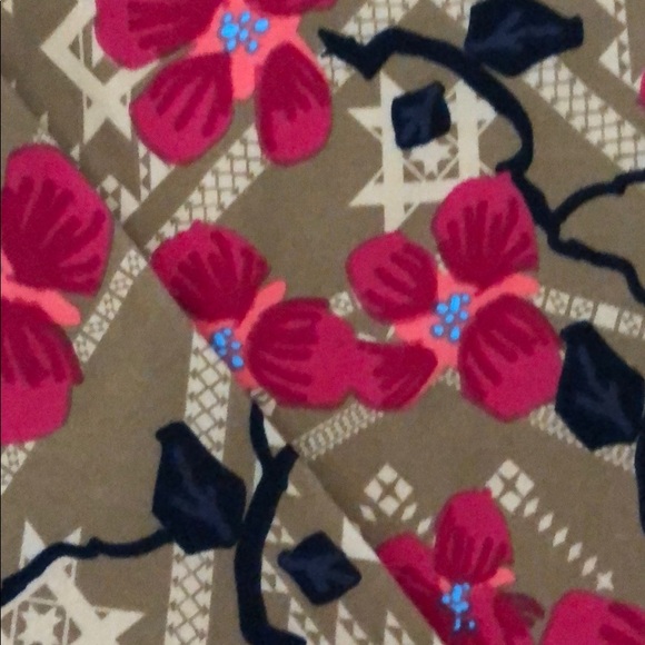 LuLaRoe TC Leggings-Floral Aztec - Picture 2 of 2